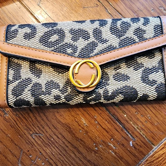 Awesome Wallet Great Gift!! - Picture 3 of 6